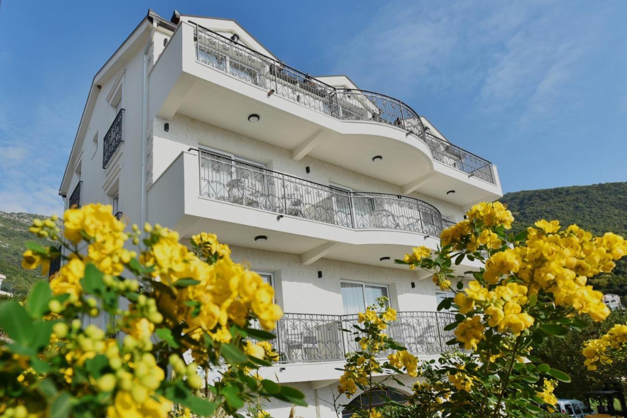 Villa Julia Baošići Екстериор снимка
