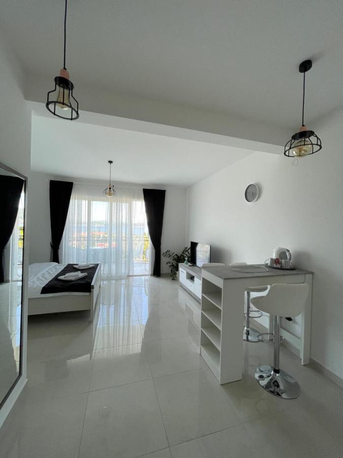 Villa Julia Baošići Екстериор снимка