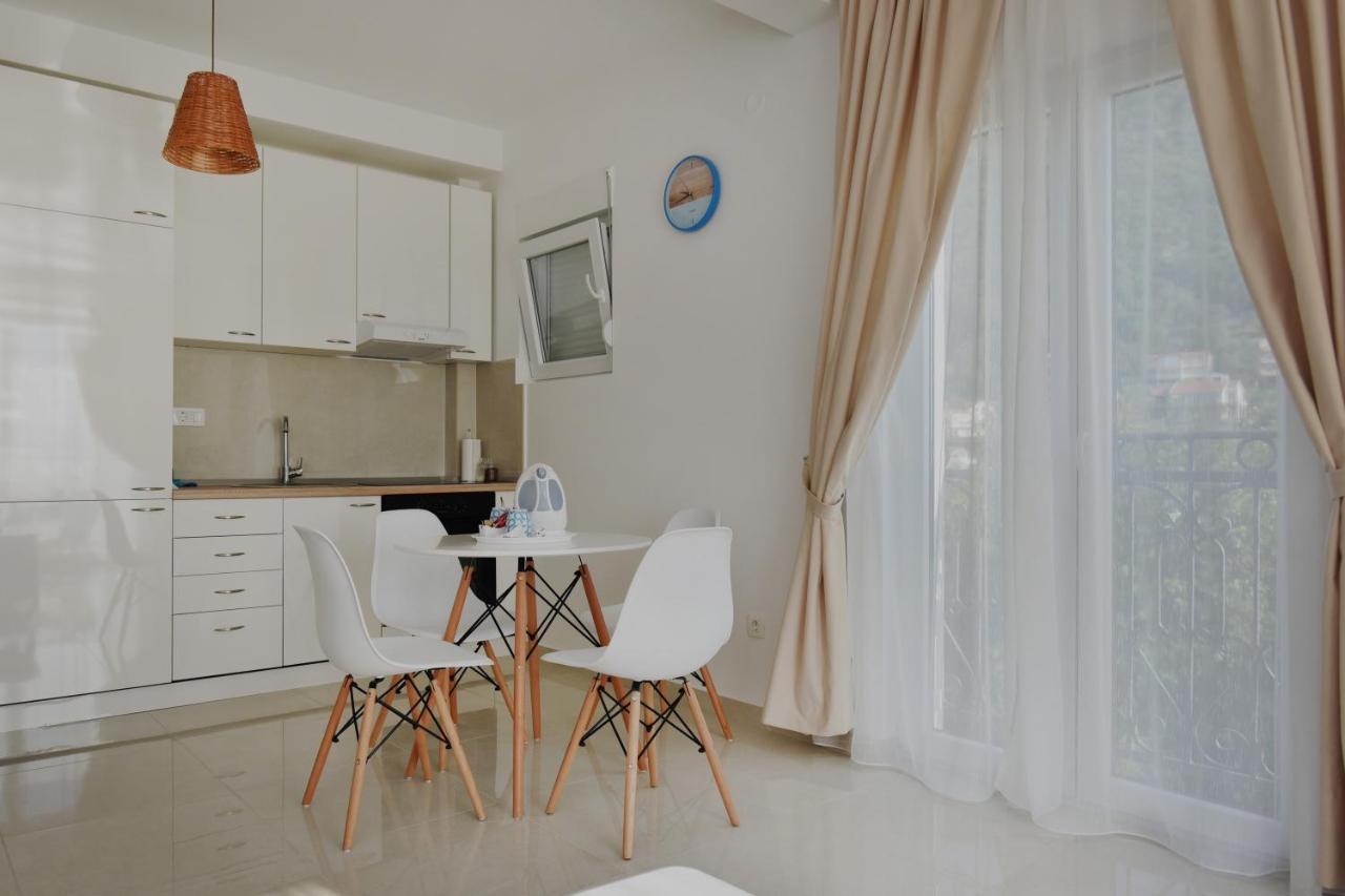 Villa Julia Baošići Екстериор снимка