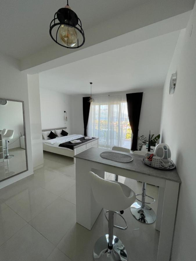 Villa Julia Baošići Екстериор снимка