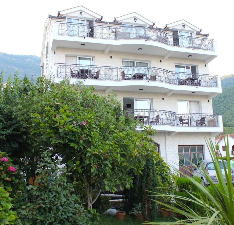 Villa Julia Baošići Екстериор снимка